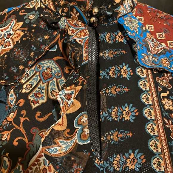 Zara blouse - Picture 2 of 4